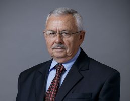 Váraljai Márton László - Milton Friedman Egyetem