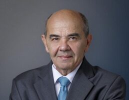 Dr. Hubai László, PhD - Milton Friedman Egyetem